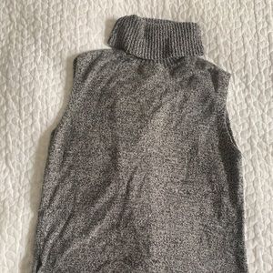 BCBG sleeveless Tunic Sweater